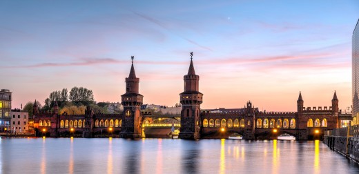 Historical sightseeing cruise in Berlin