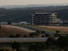 Conduzir um Mercedes AMG GT 63 3 voltas + 1 volta em co-piloto