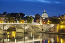 Aperitif on the Tiber River Cruise