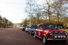 Tour of London Landmarks by Mini